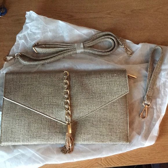 Handbags - NWT Envelope Clutch Wristlet Gold Chain & Tassel